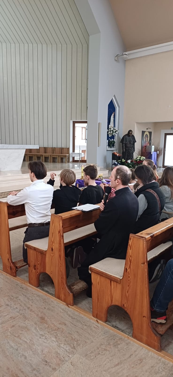 Adoracja dzieci Wielka Sobota 30.03.2024 r.